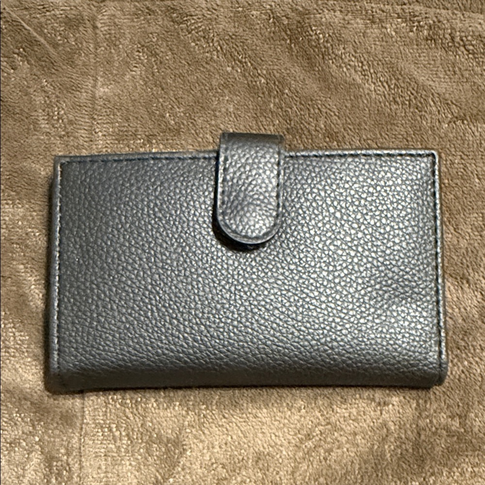 Small Elegant Black Leather Wallet